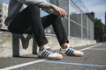 Tenis casual para caballero Adidas VL Court Base | tenis urbanos
