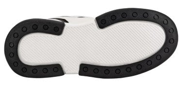 BELINDA PEREGRIN tenis urbano