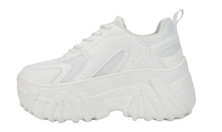 BELINDA PEREGRIN tenis urbano