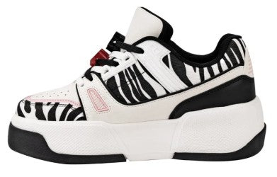 BELINDA PEREGRIN tenis urbano