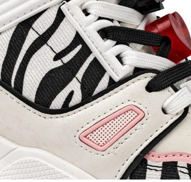 BELINDA PEREGRIN tenis urbano