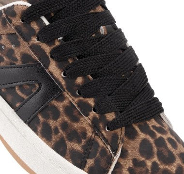 BELINDA PEREGRIN tenis skate